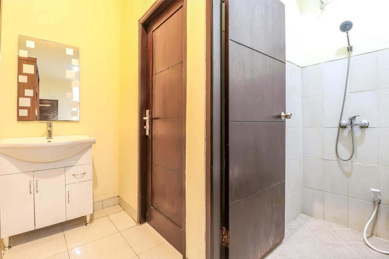 Oyo 2178 Merthan House سمينياك المظهر الخارجي الصورة