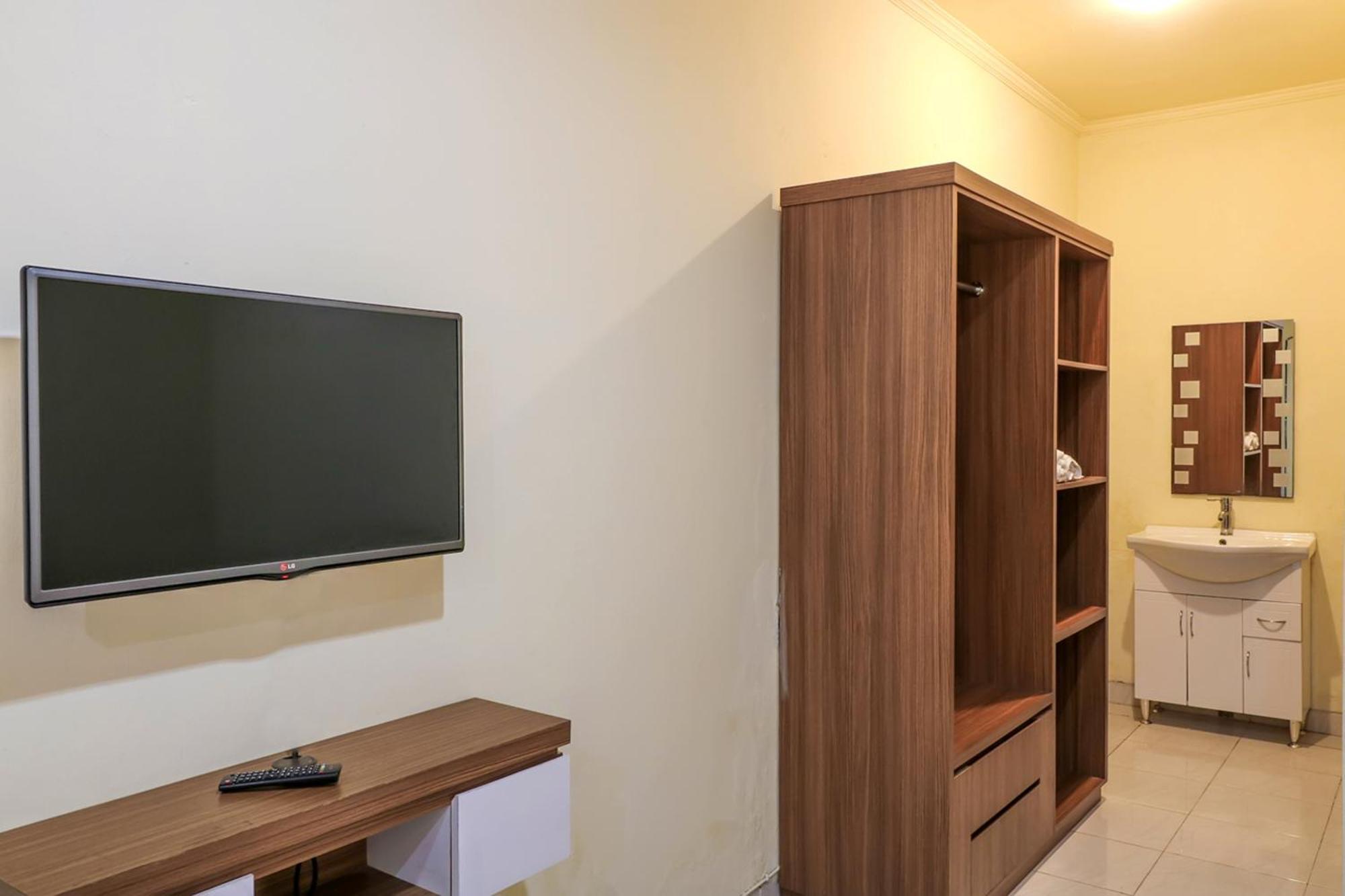 Oyo 2178 Merthan House سمينياك المظهر الخارجي الصورة